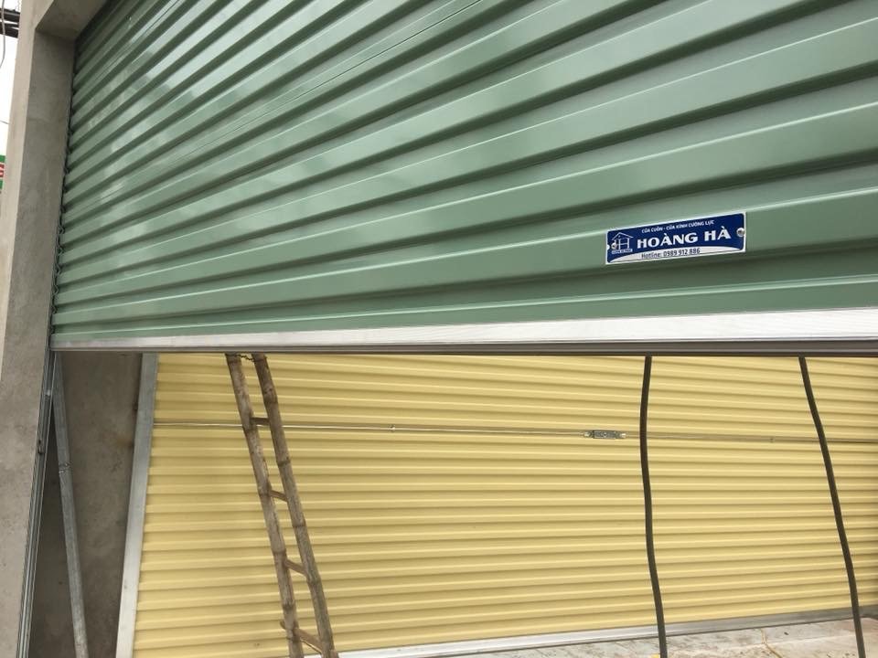 cửa tấm liền êm nhẹ